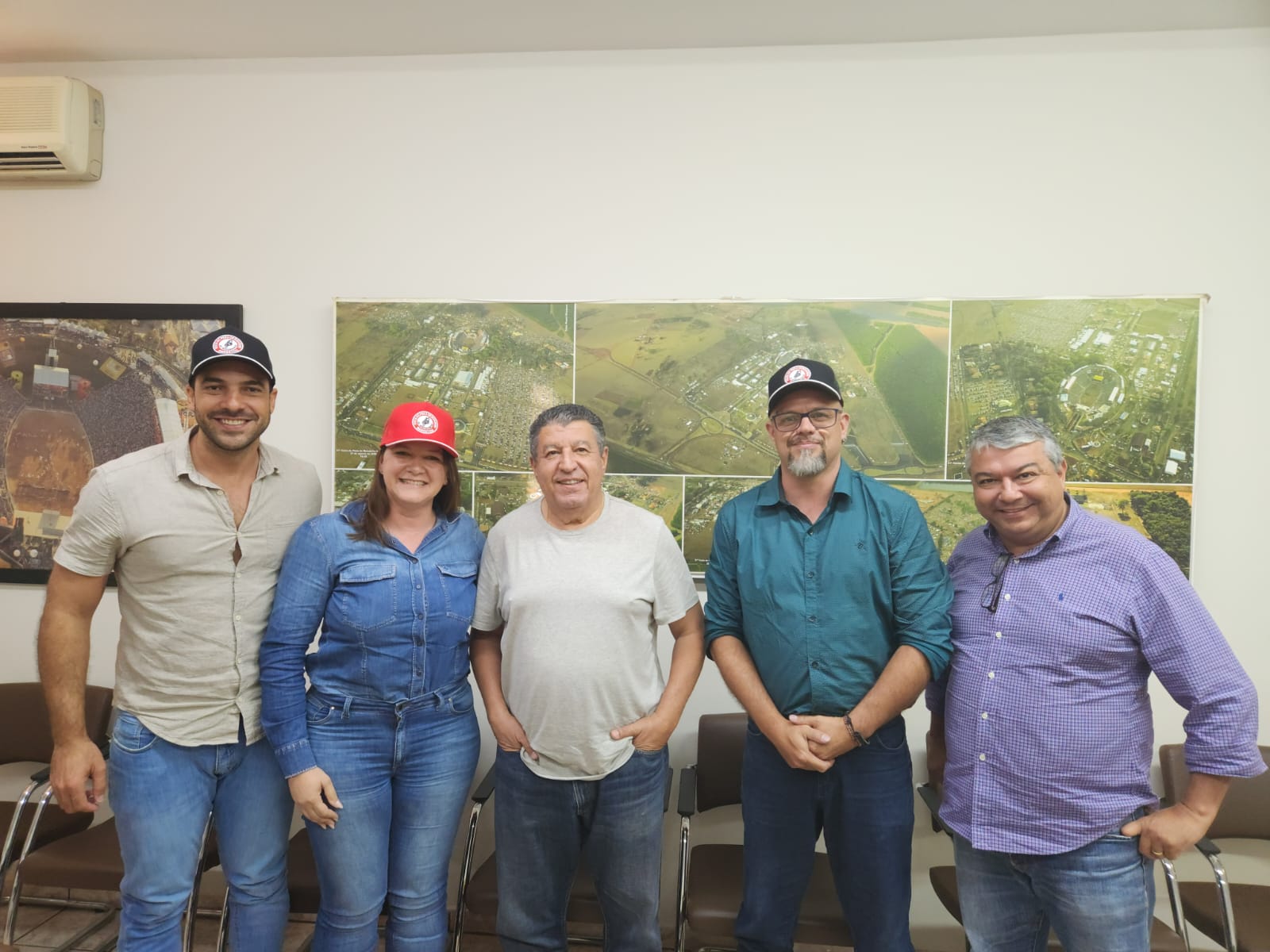 Comitiva de Pará de Minas busca parcerias com a Festa do Peão de Barretos